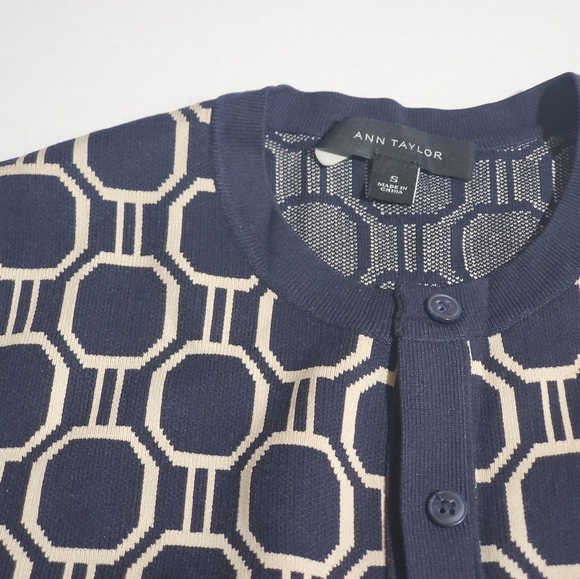 Ann Taylor Cardigan (SOLD) - Picture 2 of 5
